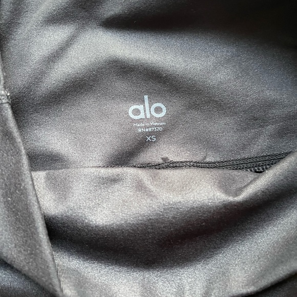 7" High-Waist Biker Short - Picture 4 of 9